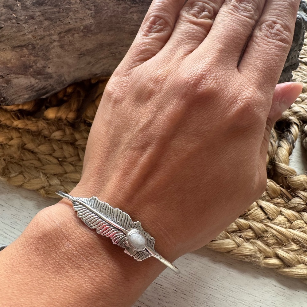 STERLING SILVER BRACELETS WITH MOON STONE